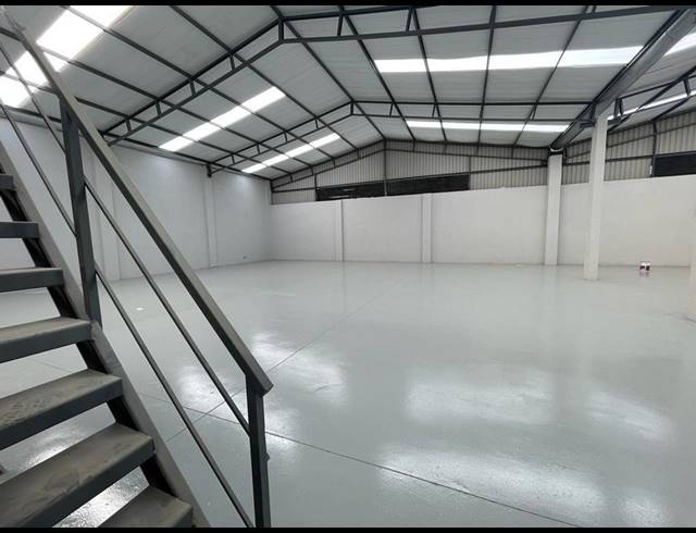 1,094M² WAREHOUSE TO LET IN COSMO BUSINESS PARK